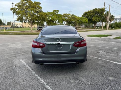 Used 2018 Nissan Altima 2.5 S w/ S Convenience Package FWD image 7