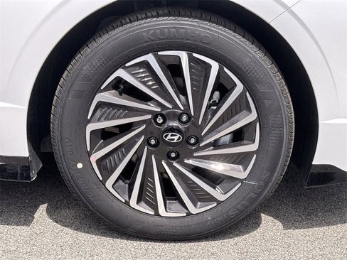 Used 2025 Hyundai Sonata SEL image 9
