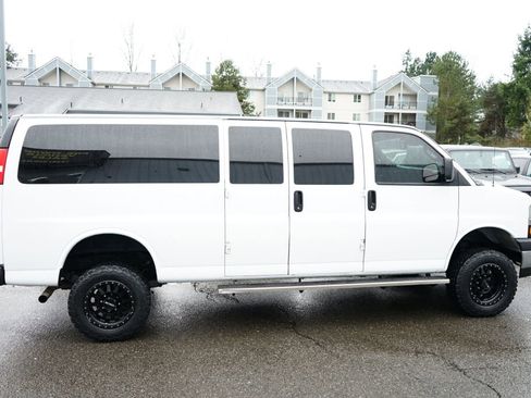 Used 2019 Chevrolet Express 3500 LT w/ LT Preferred Equipment Group image 6