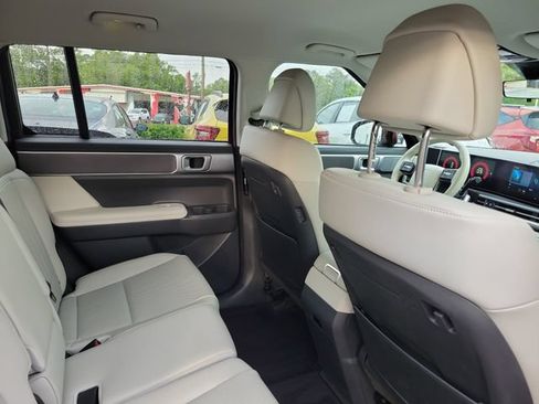 Used 2024 Hyundai Santa Fe SEL FWD image 32