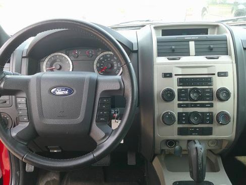 Used 2011 Ford Escape XLT FWD image 10
