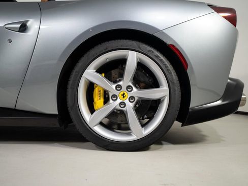 Used 2019 Ferrari Portofino RWD image 20
