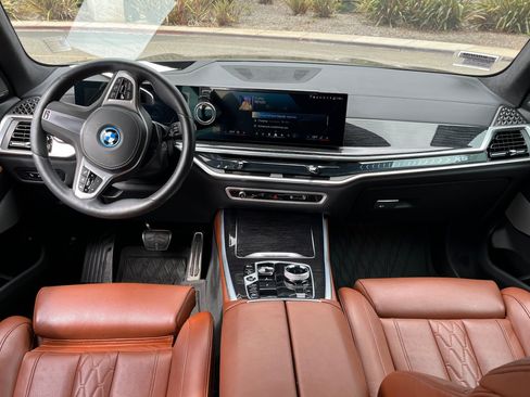 Used 2026 BMW X5 xDrive50e AWD/4WD image 7