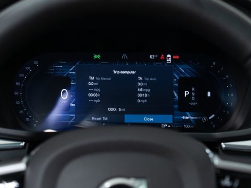 New 2026 Volvo XC60 B5 Plus w/ Climate Package image 18