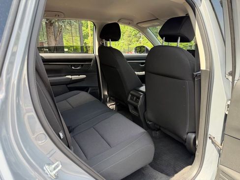 Used 2025 Honda CR-V LX image 37