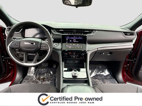 Used 2024 Jeep Grand Cherokee Laredo X w/ Luxury Tech Group I image 3