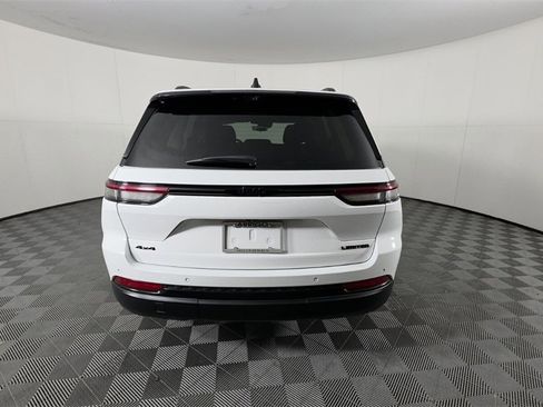 Certified 2023 Jeep Grand Cherokee Limited w/ Luxury Tech Group II image 6