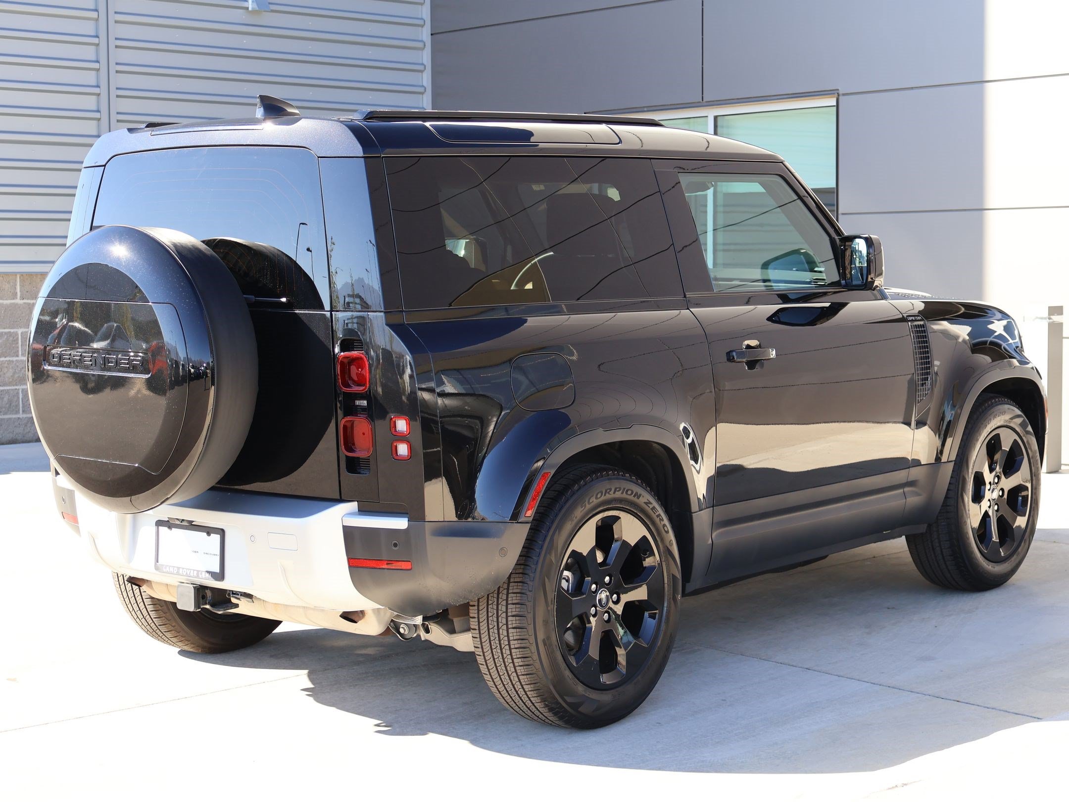 Used 2025 Land Rover Defender 90 S AWD/4WD image 7