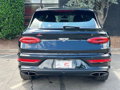 Used 2023 Bentley Bentayga image 13