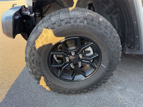 Used 2025 Jeep Wrangler Willys image 11