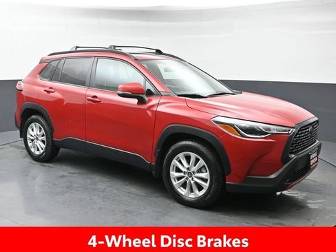 Certified 2022 Toyota Corolla Cross LE w/ Moonroof Package AWD/4WD image 9