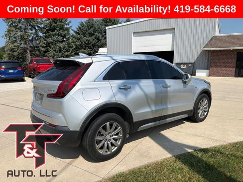 Used 2020 Cadillac XT4 Premium Luxury AWD/4WD image 2