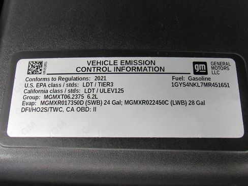 Used 2021 Cadillac Escalade ESV Sport w/ Heavy-Duty Trailer Package AWD/4WD image 25