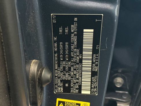 Used 2017 Toyota Highlander Limited Platinum AWD/4WD image 31