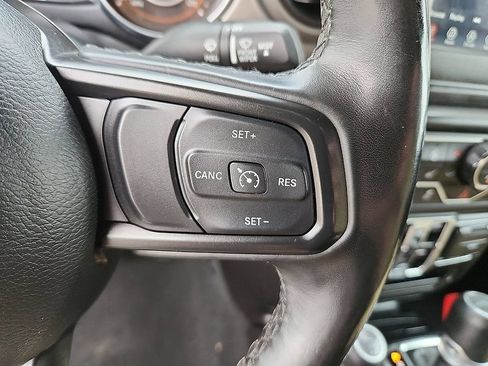Used 2022 Jeep Gladiator Sport AWD/4WD image 16