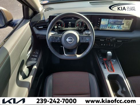 Used 2025 Nissan Kicks SR FWD image 16