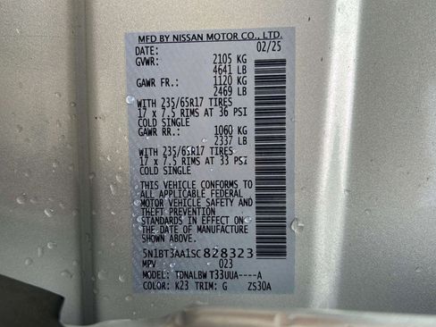 Used 2025 Nissan Rogue S FWD image 32