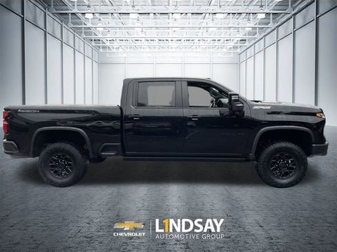 Used 2025 Chevrolet Silverado 2500 ZR2 w/ ZR2 Bison Edition image 9