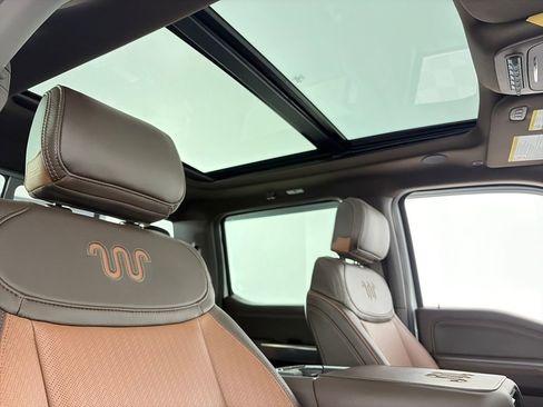 Used 2025 Ford F450 King Ranch w/ Chrome Package image 34