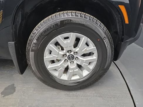 Used 2024 Nissan Frontier SV w/ Technology Package image 12