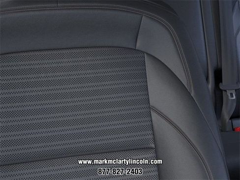 New 2026 Lincoln Nautilus Reserve image 16