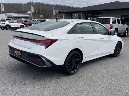 New 2026 Hyundai Elantra Sport image 3