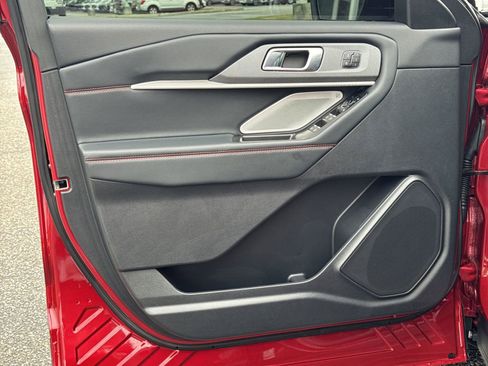 Used 2025 Ford Explorer ST w/ Sun And Sound Package image 14