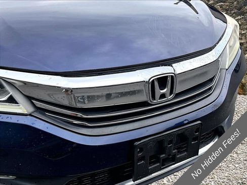 Used 2017 Honda Accord Sport image 17