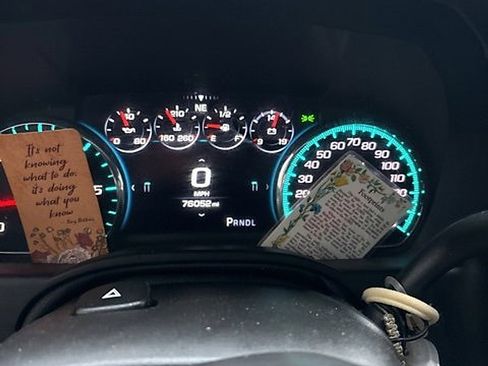 Used 2020 GMC Yukon Denali w/ Denali Premium Package image 8