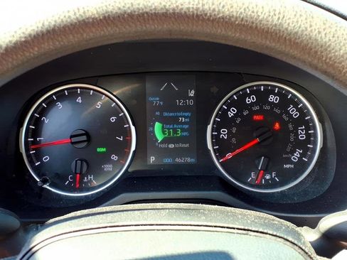 Certified 2022 Toyota RAV4 XLE AWD/4WD image 27
