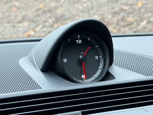 Used 2023 Porsche Panamera Platinum Edition image 18