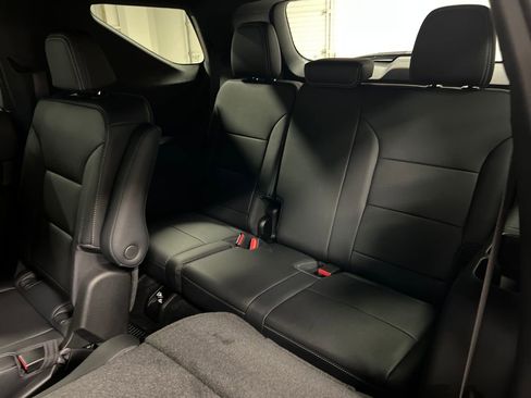 New 2026 Chevrolet Traverse LT w/ Midnight/Sport Edition AWD/4WD image 14