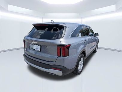 Used 2025 Kia Sorento LX