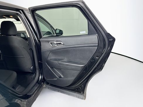 Used 2024 Kia Sportage LX image 29