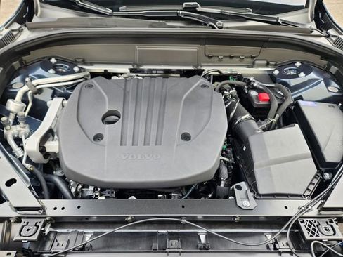 New 2026 Volvo XC60 B5 Ultra w/ Climate Package image 19