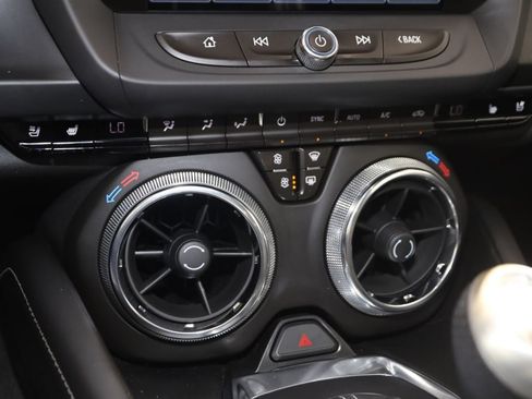 Used 2018 Chevrolet Camaro SS RWD image 39