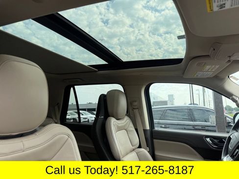 Used 2023 Lincoln Navigator Reserve AWD/4WD image 11