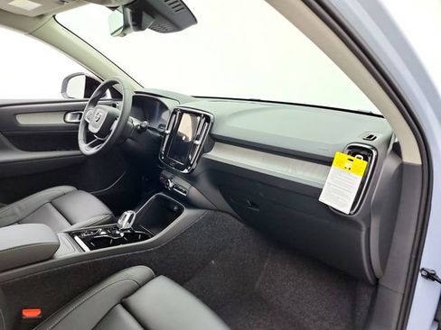 New 2026 Volvo XC40 B5 Plus w/ Protection Package Premier AWD/4WD image 13