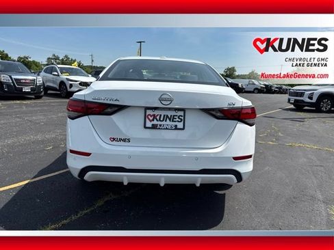 Used 2024 Nissan Sentra SV FWD image 7
