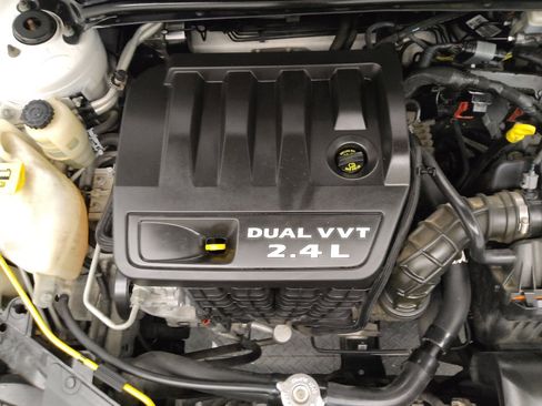 Used 2014 Chrysler 200 Touring FWD image 30