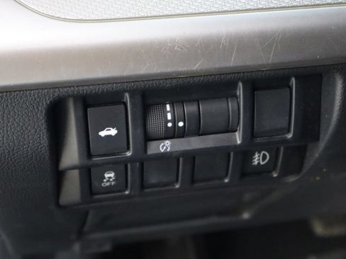 Used 2015 Subaru Legacy 2.5i Premium AWD/4WD image 22