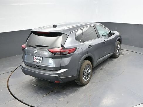Used 2024 Nissan Rogue S AWD/4WD image 31