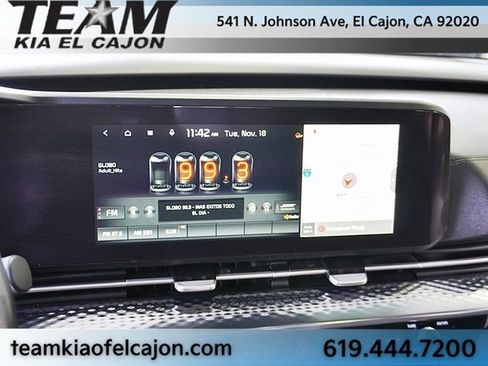 Certified 2022 Kia Carnival SX Prestige image 30