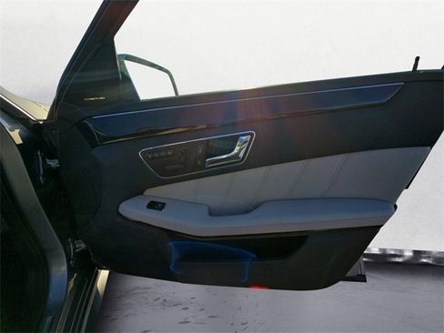 Used 2011 Mercedes-Benz E 350 Sedan image 16