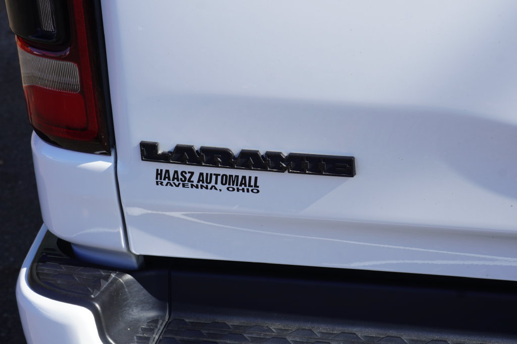 Used 2024 RAM 1500 Laramie AWD/4WD image 7