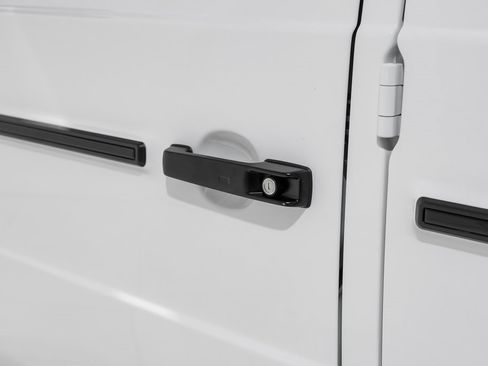 Used 2025 Mercedes-Benz G 63 AMG 4MATIC image 39