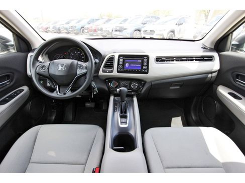 Used 2022 Honda HR-V LX image 9