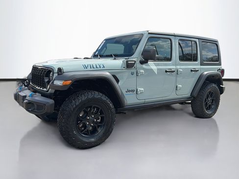 Used 2024 Jeep Wrangler Willys image 7