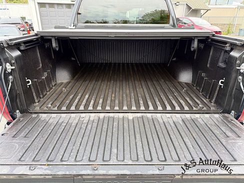 Used 2024 Toyota Tundra Limited AWD/4WD image 32
