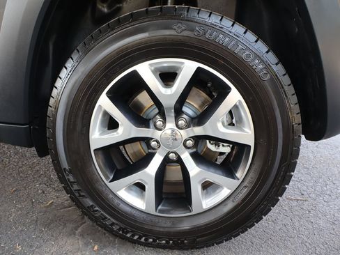 Used 2016 Jeep Cherokee Trailhawk w/ Cold Weather Group AWD/4WD image 42